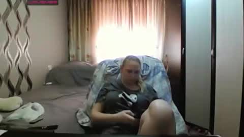 JenniDeep online show from March 28, 8:14 am