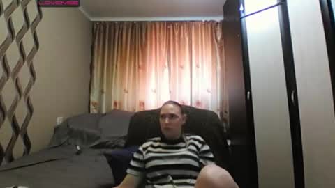 JenniDeep online show from April 14, 11:05 am