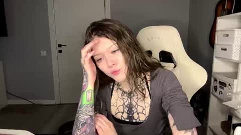 Michelle online show from June 9, 8:15 am