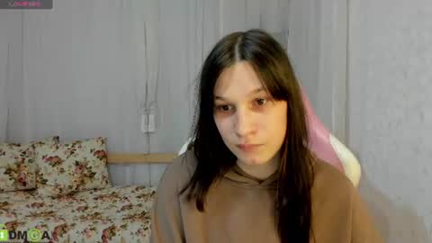Snapshot of jennifer_broccoli chatting on August 5, 5:27 pm Jeni online show from August 5, 5:27 pm