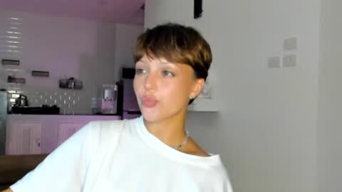 Jenifer Clyde online show from June 19, 3:27 pm