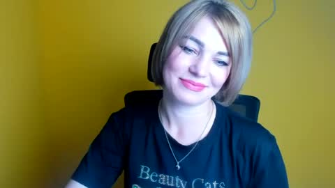 Jennifer online show from June 26, 11:58 am