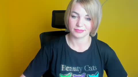 Jennifer online show from July 1, 11:45 am