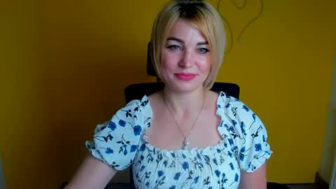 Jennifer online show from August 3, 11:37 am