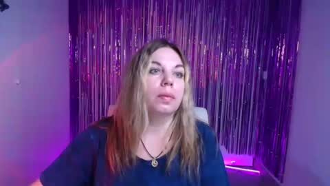 Snapshot of jennifer_moree chatting on September 24, 5:44 am Jennifer online show from September 24, 5:44 am