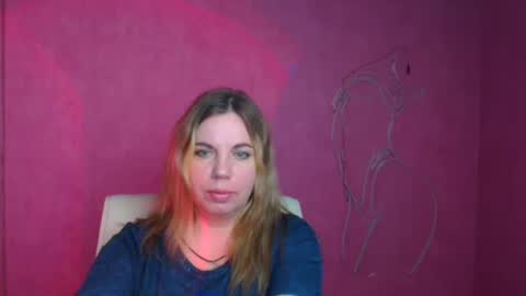 Snapshot of jennifer_moree chatting on September 25, 6:28 am Jennifer online show from September 25, 6:28 am