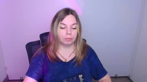 Snapshot of jennifer_moree chatting on October 6, 5:38 am Jennifer online show from October 6, 5:38 am