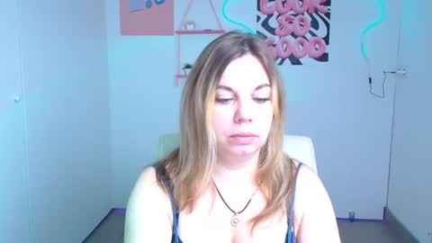 Snapshot of jennifer_moree chatting on October 11, 5:28 am Jennifer online show from October 11, 5:28 am