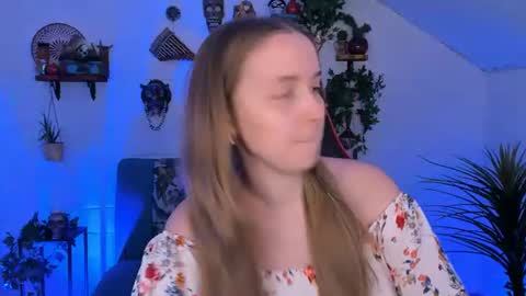 Jennifer online show from July 15, 5:51 pm