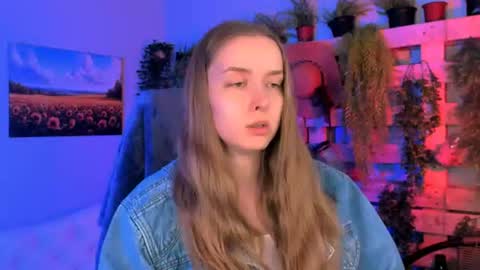 Jennifer online show from July 19, 6:55 pm