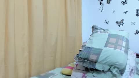 Snapshot of jenniferloveyou chatting on February 15, 10:17 pm jenniferloveyou online show from February 15, 10:17 pm