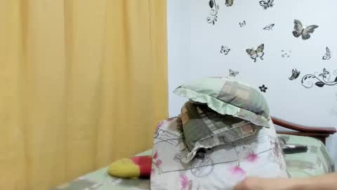 Snapshot of jenniferloveyou chatting on February 17, 4:35 pm jenniferloveyou online show from February 17, 4:35 pm