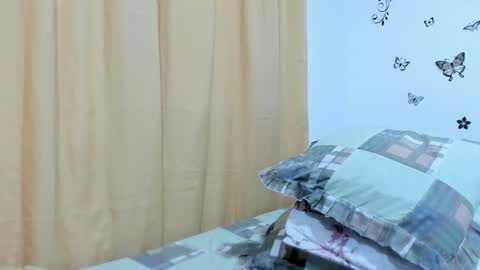 Snapshot of jenniferloveyou chatting on February 19, 4:47 pm jenniferloveyou online show from February 19, 4:47 pm