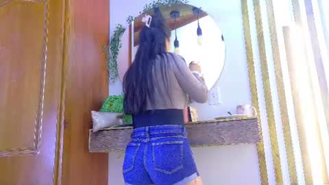 Snapshot of jennifervega1 chatting on June 27, 9:20 pm Jennifer vega online show from June 27, 9:20 pm