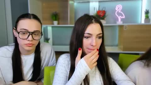 Snapshot of jenny_donne chatting on February 26, 6:34 am jenny_donne online show from February 26, 6:34 am