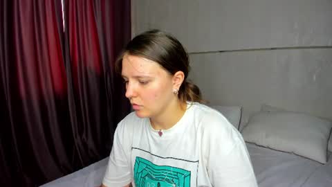 Snapshot of jenny_jimmy chatting on June 13, 9:18 am Jenny online show from June 13, 9:18 am