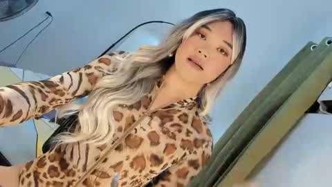 Snapshot of jenny_monroe chatting on September 22, 1:13 pm J E N N Y online show from September 22, 1:13 pm