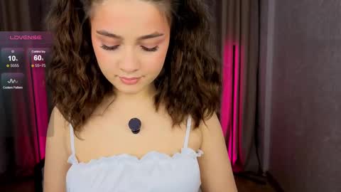 Snapshot of jenny_rosex chatting on February 9, 3:23 pm Jenny online show from February 9, 3:23 pm