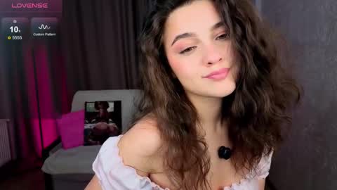 Snapshot of jenny_rosex chatting on February 15, 6:23 pm Jenny online show from February 15, 6:23 pm