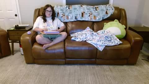 Snapshot of jennycakes2643 chatting on December 23, 2:02 am JennyC online show from December 23, 2:02 am