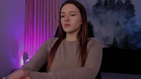 Snapshot of jennydens chatting on December 9, 5:29 am Jenny NO Nude online show from December 9, 5:29 am