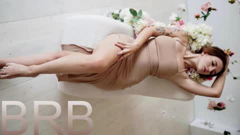 Snapshot of jennydens chatting on November 12, 5:02 pm Jenny NO Nude online show from November 12, 5:02 pm