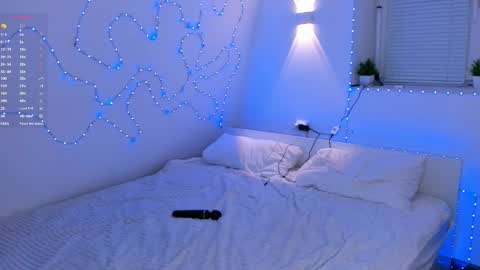 Jenny  online show from March 3, 9:04 am