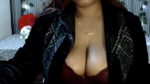 Snapshot of jennysinghaniya chatting on January 16, 8:36 pm jenny online show from January 16, 8:36 pm