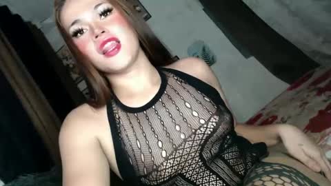 Snapshot of jennysweetfuckerxxx chatting on December 26, 10:37 am jenny69 online show from December 26, 10:37 am