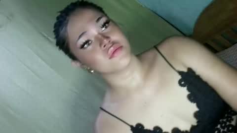 Snapshot of jennysweetfuckerxxx chatting on June 8, 3:40 am jenny69 online show from June 8, 3:40 am