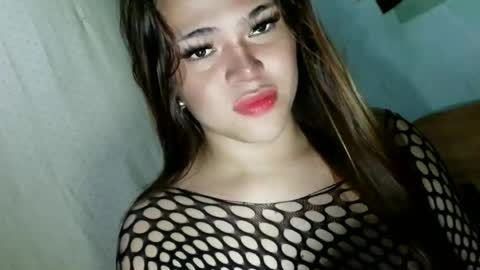 Snapshot of jennysweetfuckerxxx chatting on June 25, 12:32 am jenny69 online show from June 25, 12:32 am