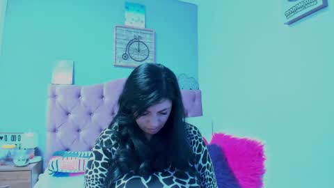 Snapshot of jennywatts_ chatting on February 25, 12:36 am Jenny online show from February 25, 12:36 am