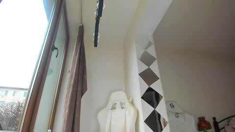 infamous blondiechloe.             Jennyjennywildd online show from March 2, 6:58 am