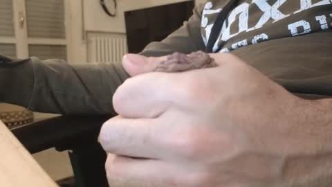 Machine  Sperme  online show from December 20, 11:58 pm