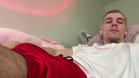 Snapshot of jeremy1scott chatting on July 21, 7:11 am jeremy1scott online show from July 21, 7:11 am