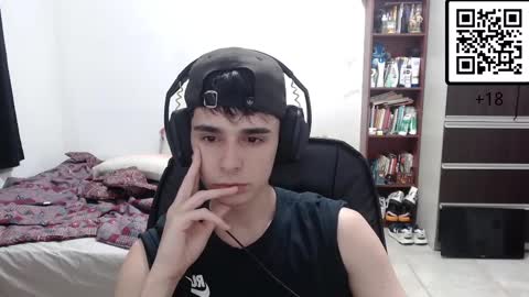 Snapshot of jeremy2005_ chatting on January 18, 7:28 am Jeremy online show from January 18, 7:28 am