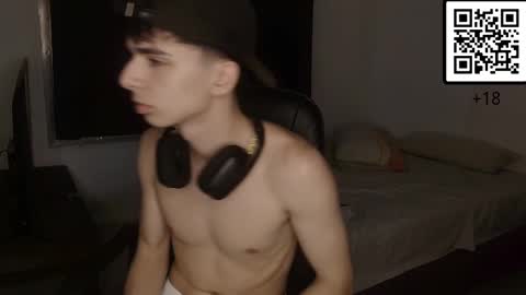 Snapshot of jeremy2005_ chatting on January 19, 5:58 am Jeremy online show from January 19, 5:58 am