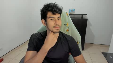 Snapshot of jeremy_colton_hot chatting on April 20, 6:49 am jeremy_colton_hot online show from April 20, 6:49 am