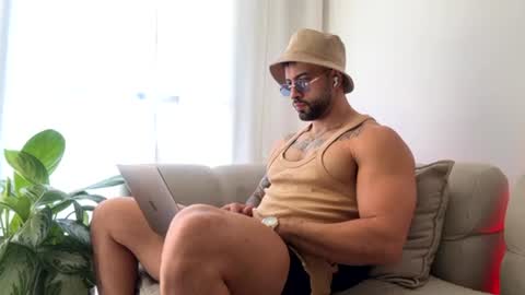 Snapshot of jeremy_harden chatting on July 6, 3:03 pm Jeremy online show from July 6, 3:03 pm