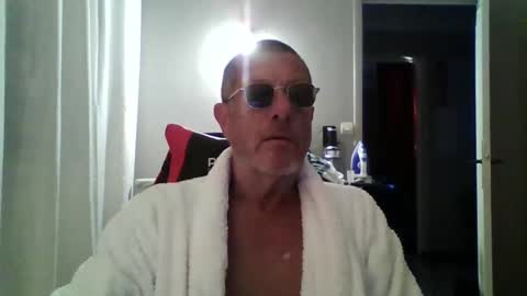 jerflor online show from October 29, 3:58 pm