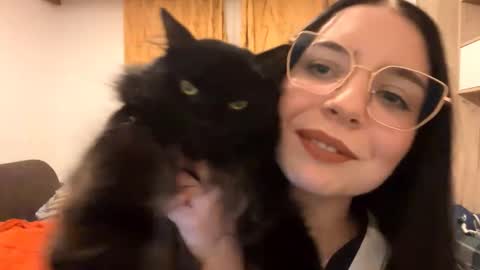 Snapshot of jericaeakle chatting on January 12, 3:50 pm Lucy online show from January 12, 3:50 pm