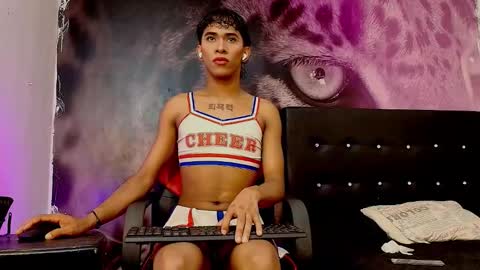 Snapshot of jero_tease_s7s chatting on February 13, 7:32 pm Jeronimo online show from February 13, 7:32 pm