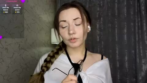 Lily online show from May 22, 5:51 pm