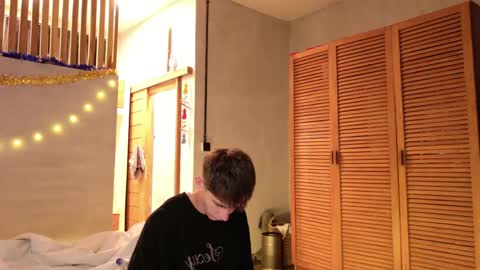 Jerry  online show from April 16, 3:57 pm