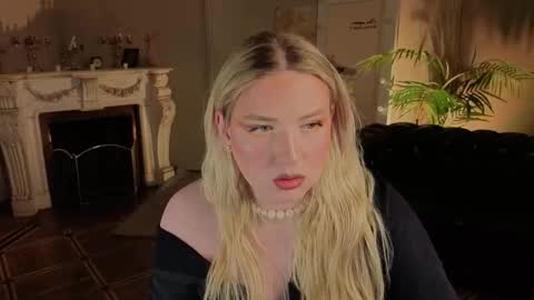 jes_solar online show from February 11, 9:09 pm