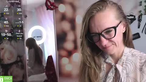 jesica_moon_peachyy online show from May 11, 3:23 am