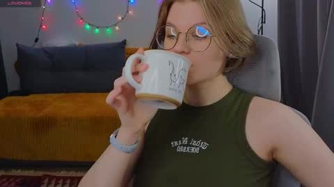  JessieVibes online show from November 4, 1:10 pm