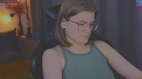  JessieVibes online show from April 19, 6:10 pm