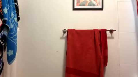 Hungjessy online show from November 24, 8:30 pm