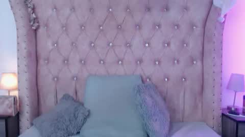 Jessica  online show from February 7, 1:48 pm